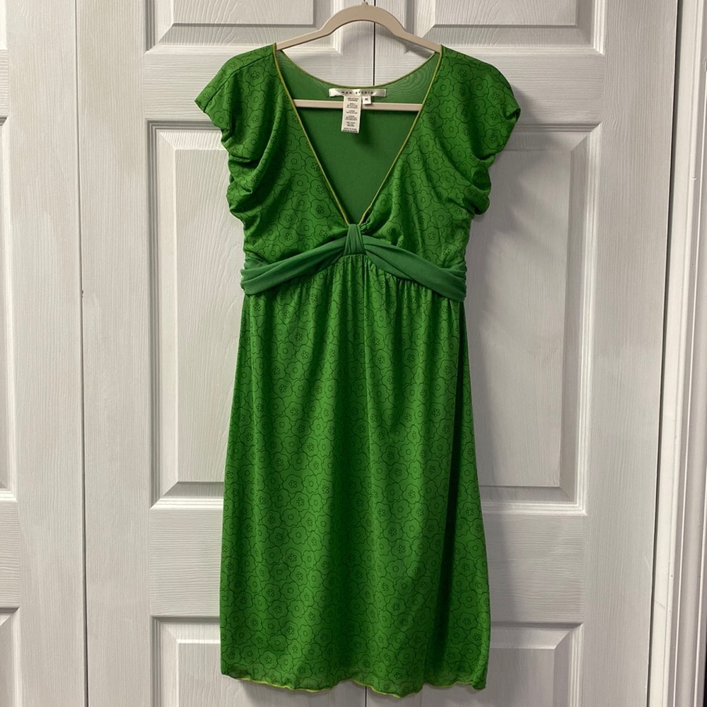 Like New Floral Max Studio V-Neck Dress Size Medium